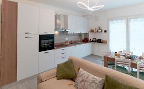 Assisi Valley - Modern Apartment With Covered Parking